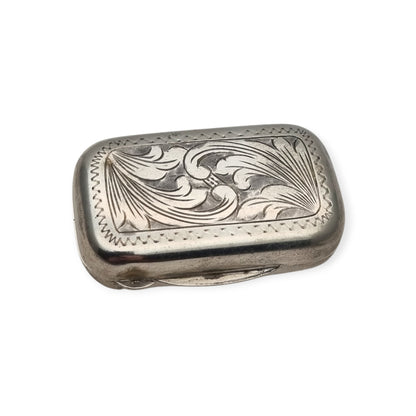 Antique pocket box in .800 silver, Art Nouveau-inspired floral engraving, Continental Europe, ca. 1900–1935