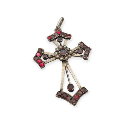 Cruz victoriana de plata con granates, pedrería y perlas, Renaissance Revival, ca. 1890–1900