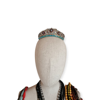 Tiara victoriana austrohúngara en plata dorada con turquesas, granates y piedra de luna, romántico tardío, ca. 1880–1900