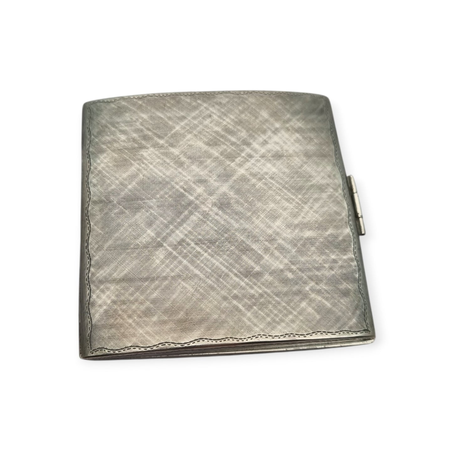 Estuche compacto Art Déco en plata 800 con cabujón de cornalina, Europa continental, ca. 1925–1940