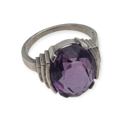 Anillo cocktail Art Déco francés de plata con cristal violeta facetado, influencia Tank, ca. 1930–1940