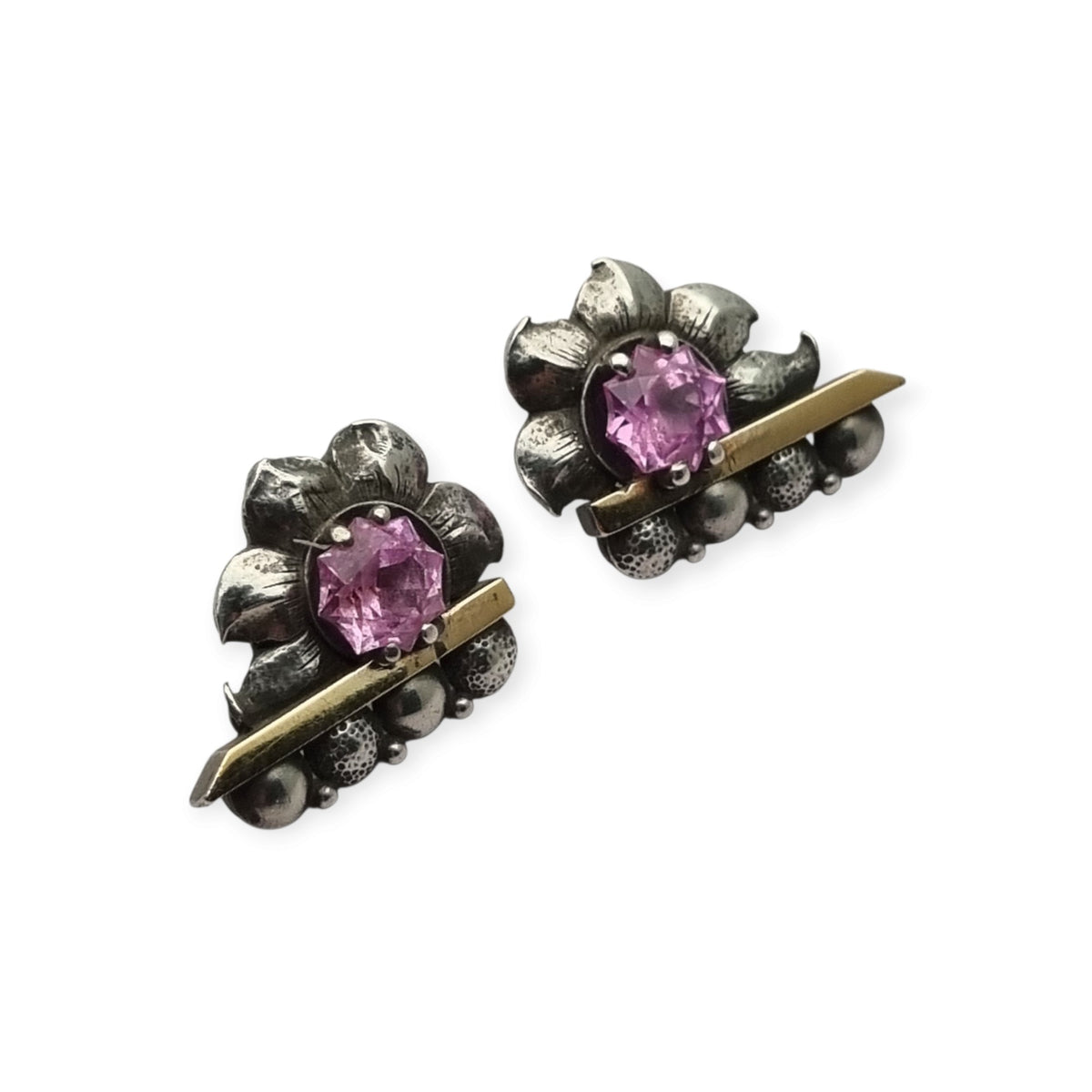Pendientes Art Déco en plata con vistas de oro y piedras rosas facetadas, circa 1930–1940