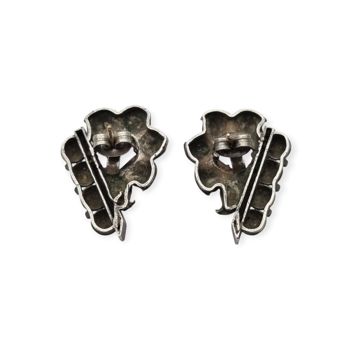 Pendientes Art Déco en plata con vistas de oro y piedras rosas facetadas, circa 1930–1940