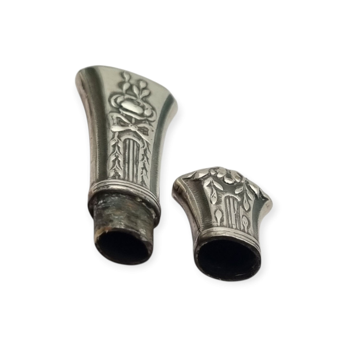 Art Nouveau modernist needle case in silver-plated metal, Louis XVI floral decoration, circa 1900–1930