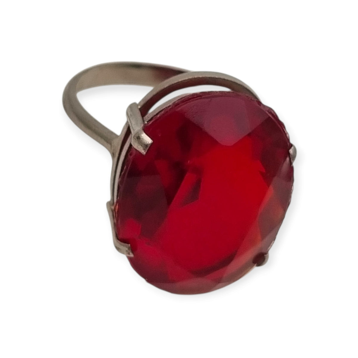 Vintage 1950s cocktail ring with faceted red crystal, Art Deco style, Spain