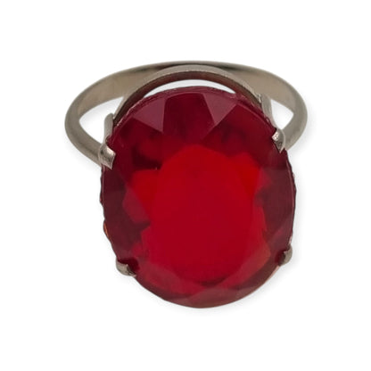 Vintage 1950s cocktail ring with faceted red crystal, Art Deco style, Spain