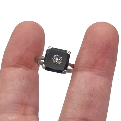 Anillo antiguo Art Déco de plata, ónix negro y topacio, circa 1920-1935