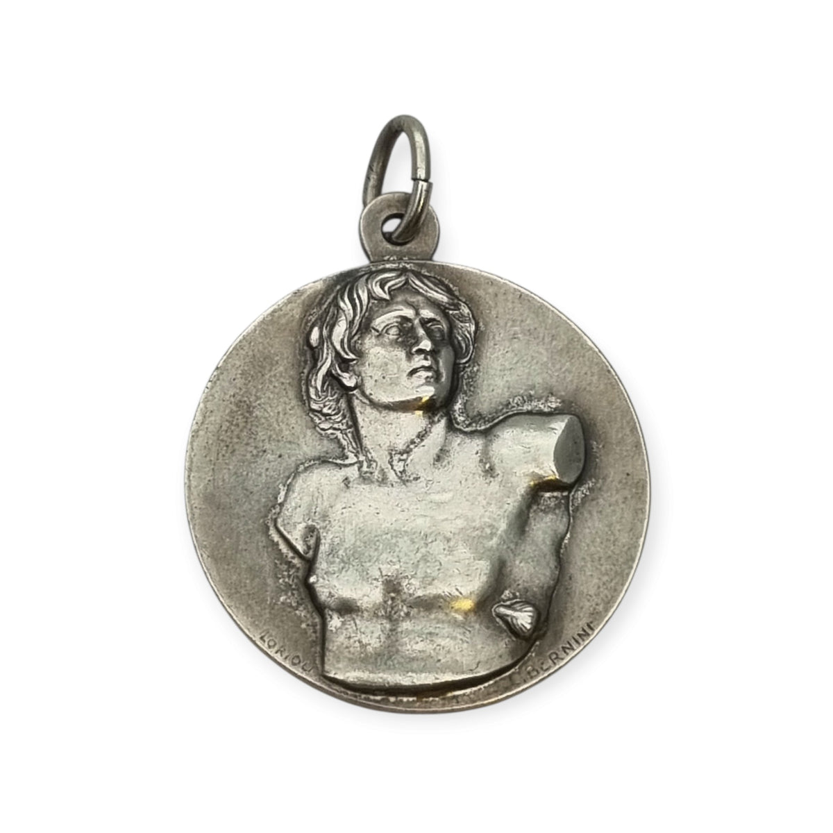 Medalla relicario vintage de san Sebastián de las catacumbas de Roma con símbolos paleocristianos, Italia, ca. 1950–1960