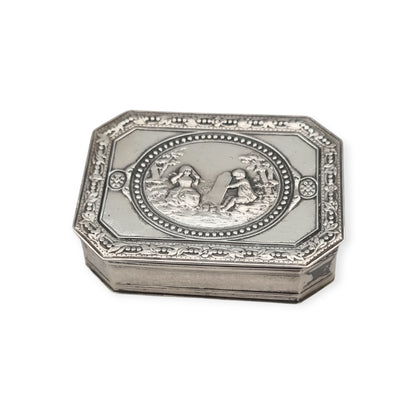Antique Tétard Frères silver box, Paris, neo-rococo with a gallant scene, ca. 1903–1930