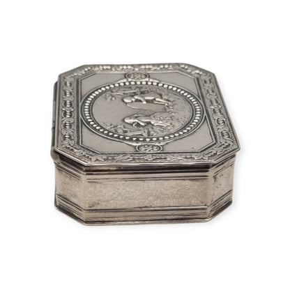 Antique Tétard Frères silver box, Paris, neo-rococo with a gallant scene, ca. 1903–1930