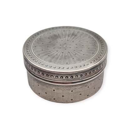 Neoclassical historicist box in 950 silver, guilloché, Maison Bloch Eschwège, Paris, France, 1921–1946