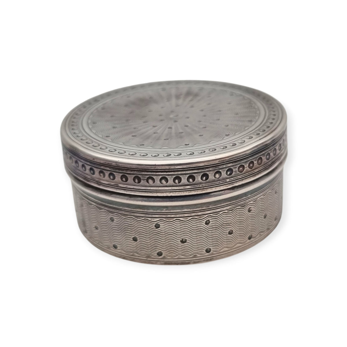 Neoclassical historicist box in 950 silver, guilloché, Maison Bloch Eschwège, Paris, France, 1921–1946