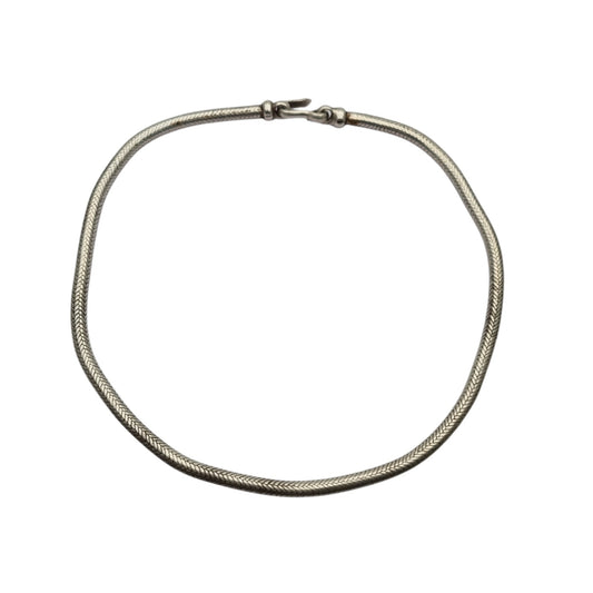 Gargantilla o pulsera doble vuelta vintage de plata trenzada, cadena tubular espiga, ca. 1970–1980