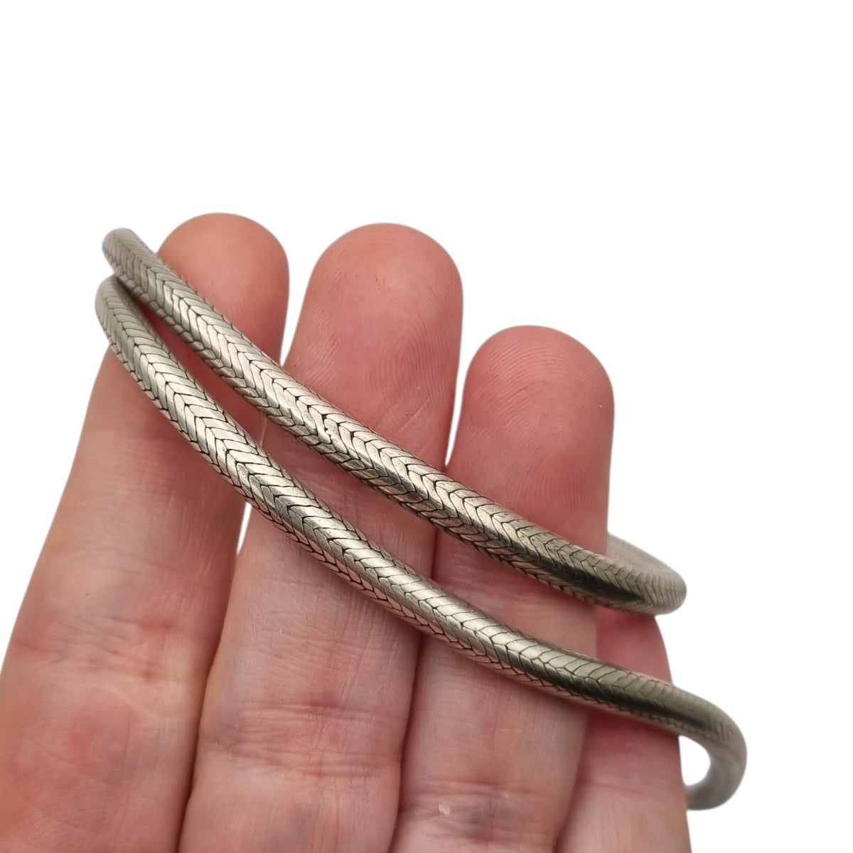 Gargantilla o pulsera doble vuelta vintage de plata trenzada, cadena tubular espiga, ca. 1970–1980