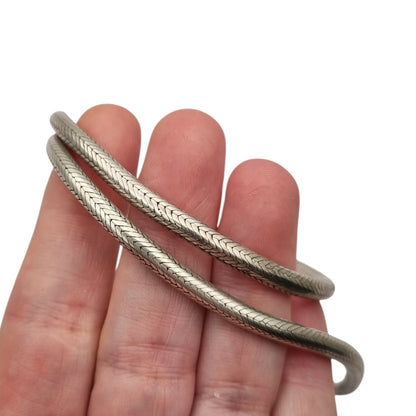 Gargantilla o pulsera doble vuelta vintage de plata trenzada, cadena tubular espiga, ca. 1970–1980
