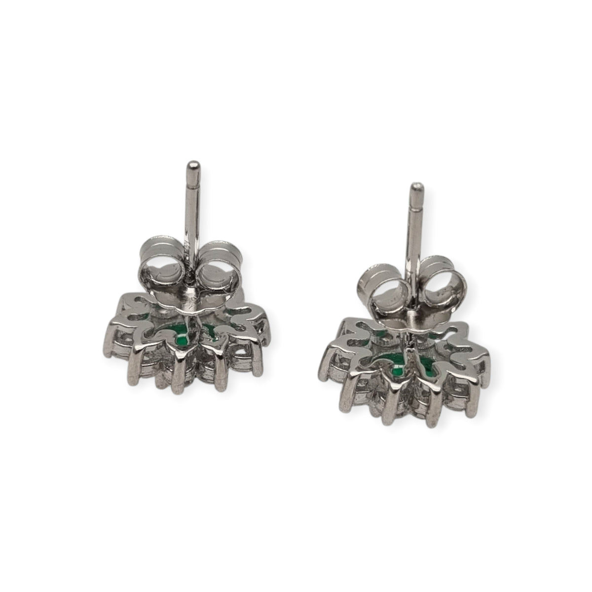 Pendientes estilo Lady Di en plata con circonitas verdes y orla blanca, España, siglo XXI