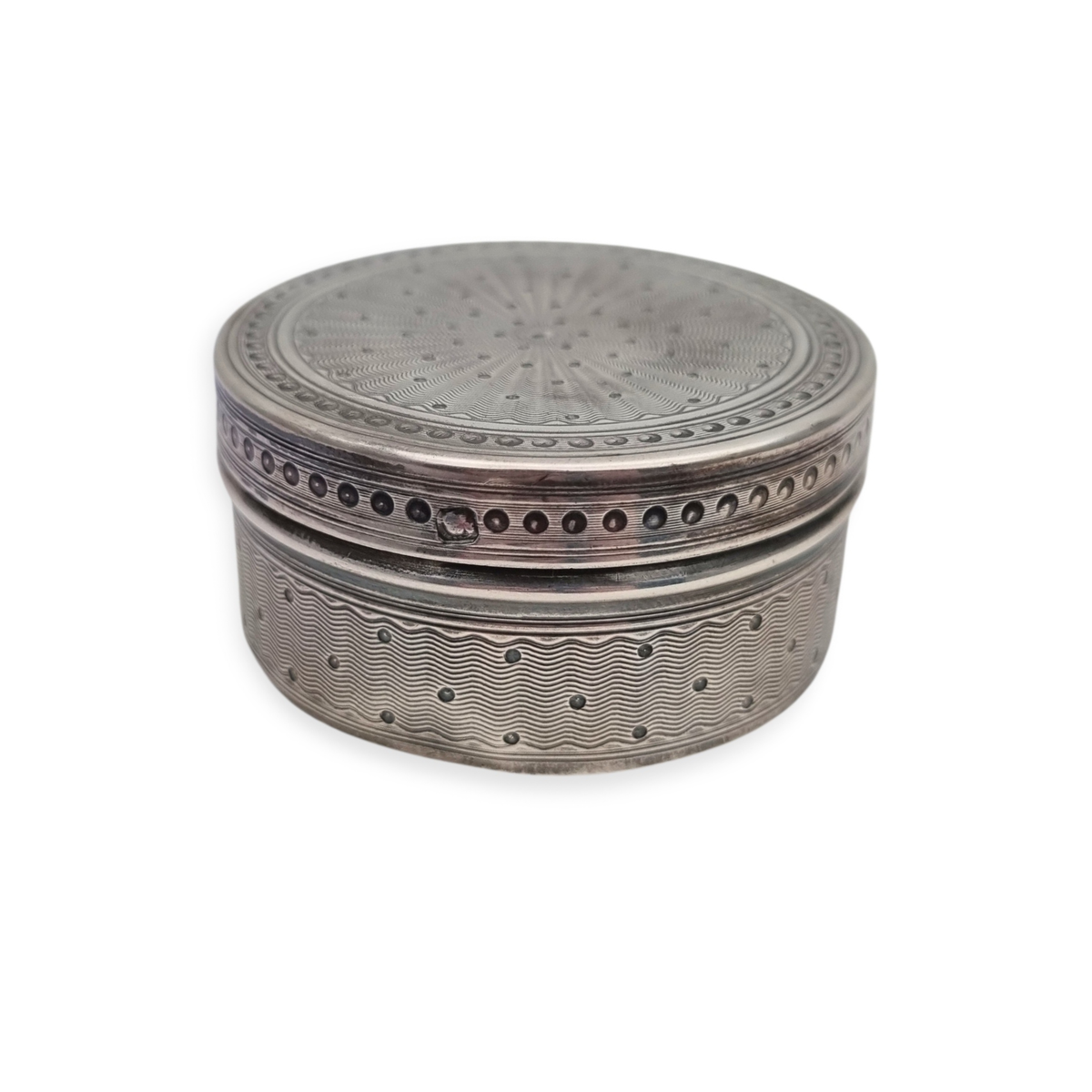 Neoclassical historicist box in 950 silver, guilloché, Maison Bloch Eschwège, Paris, France, 1921–1946
