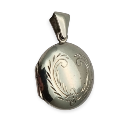 Colgante guardapelo en plata 925, España, medallón ovalado floral, circa 1980-90