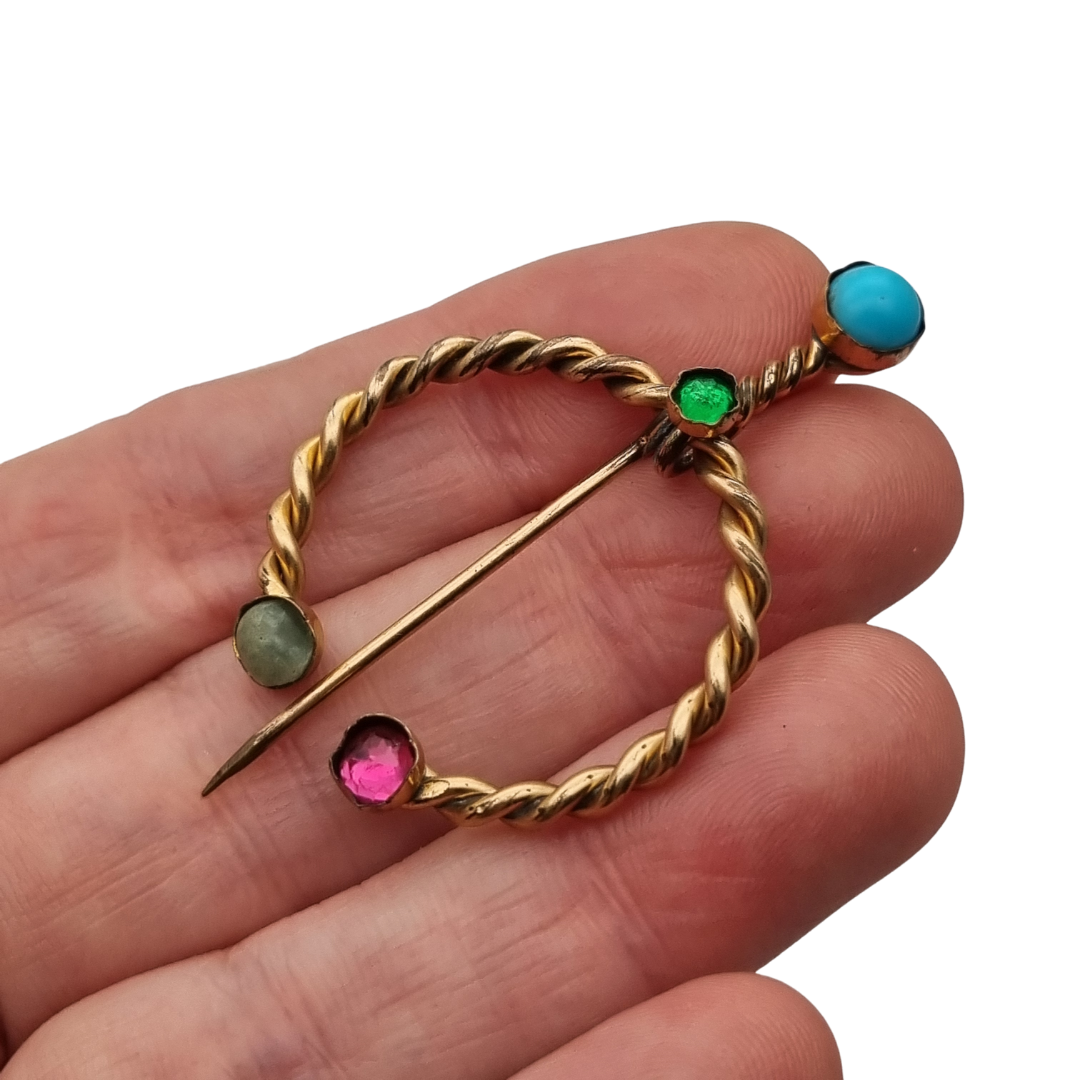 Historicism penannular fibula brooch in gilded metal, handcrafted, ca. 1940–1960