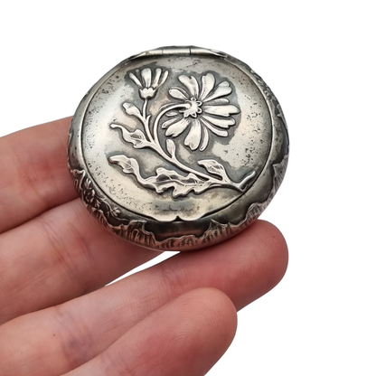 Antique silver box with floral relief and European vegetal decoration, 1930s-1940s