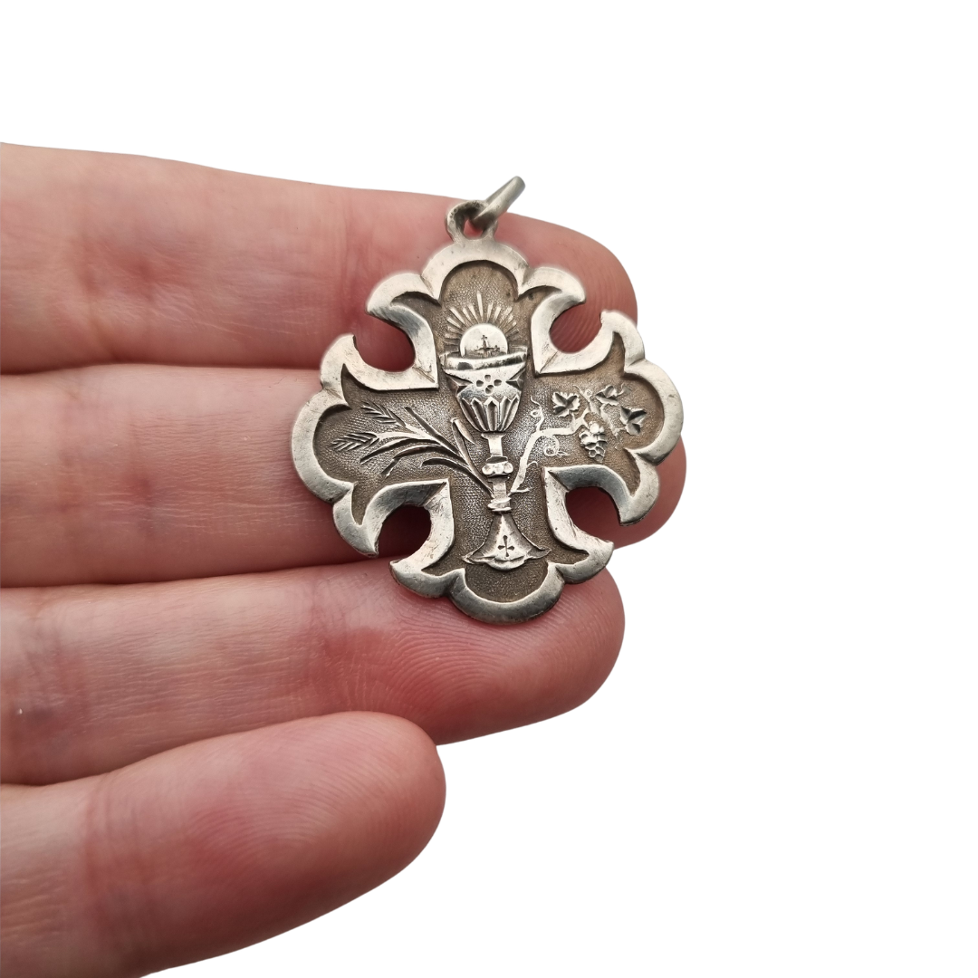 Antique religious First Communion medal in silver with chalice, wheat ears and 1895 inscription
