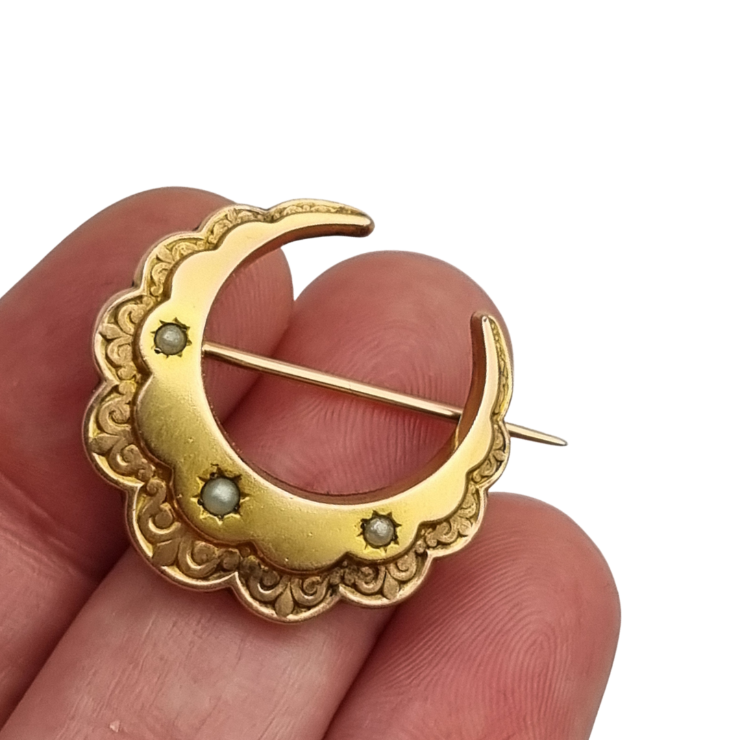 Belle Époque circa 1900 crescent moon brooch by FIX, gold-plated with pearls