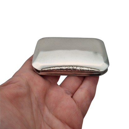European 800 silver cigarette case with soberly decorated clasp, circa 1940-1950