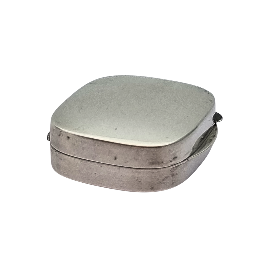 Classic style 925 silver box with red enamel, Italy circa 1970-80