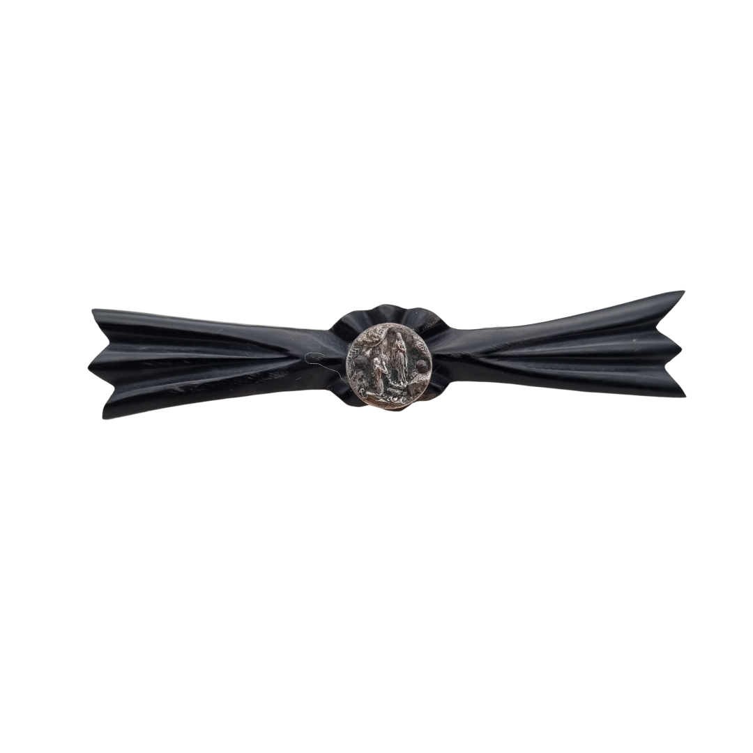Art Deco vulcanite brooch, religious mourning jewelry, Virgin of Lourdes, circa 1930-1940.