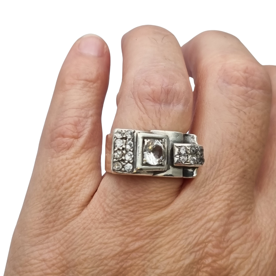 Art Deco silver and white gemstone ring, asymmetrical geometric design, France circa 1940