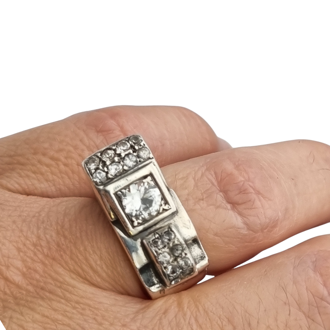 Art Deco silver and white gemstone ring, asymmetrical geometric design, France circa 1940