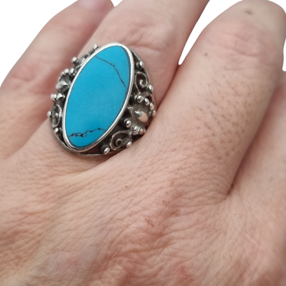 Anillo boho vintage de plata 925 con gran piedra azul, diseño floral calado, Circa 1980