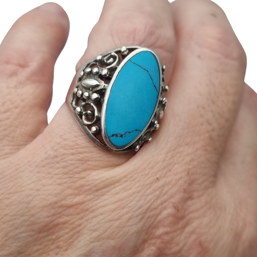 Anillo boho vintage de plata 925 con gran piedra azul, diseño floral calado, Circa 1980