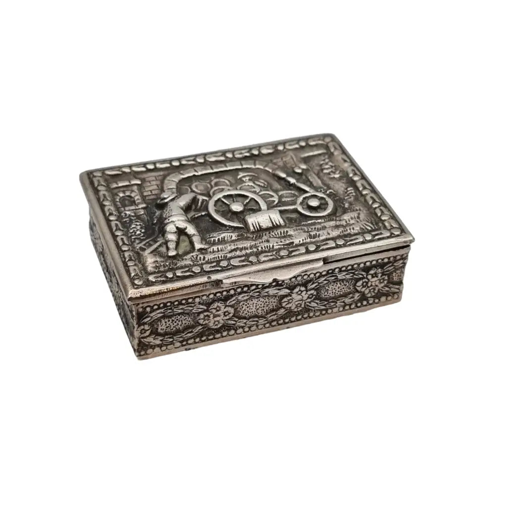 Caja antigua de plata escena costumbrista ley 925 años 50. España.