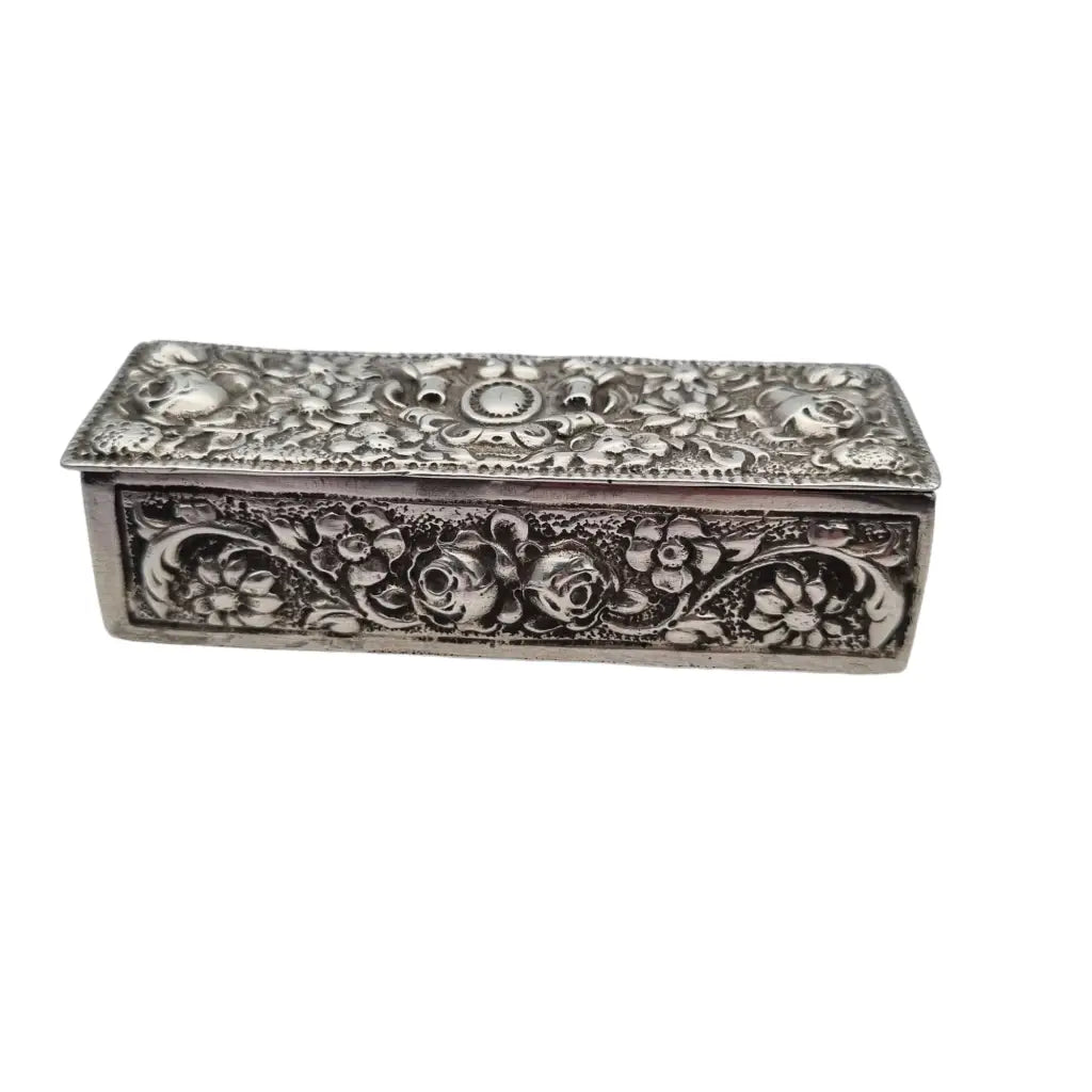 Antigua caja rectangular de plata relieve floral sello estrella españa.