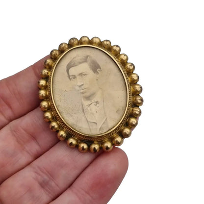 Broche guardapelo dorado victoriano para foto pin antiguo tapa de nácar.
