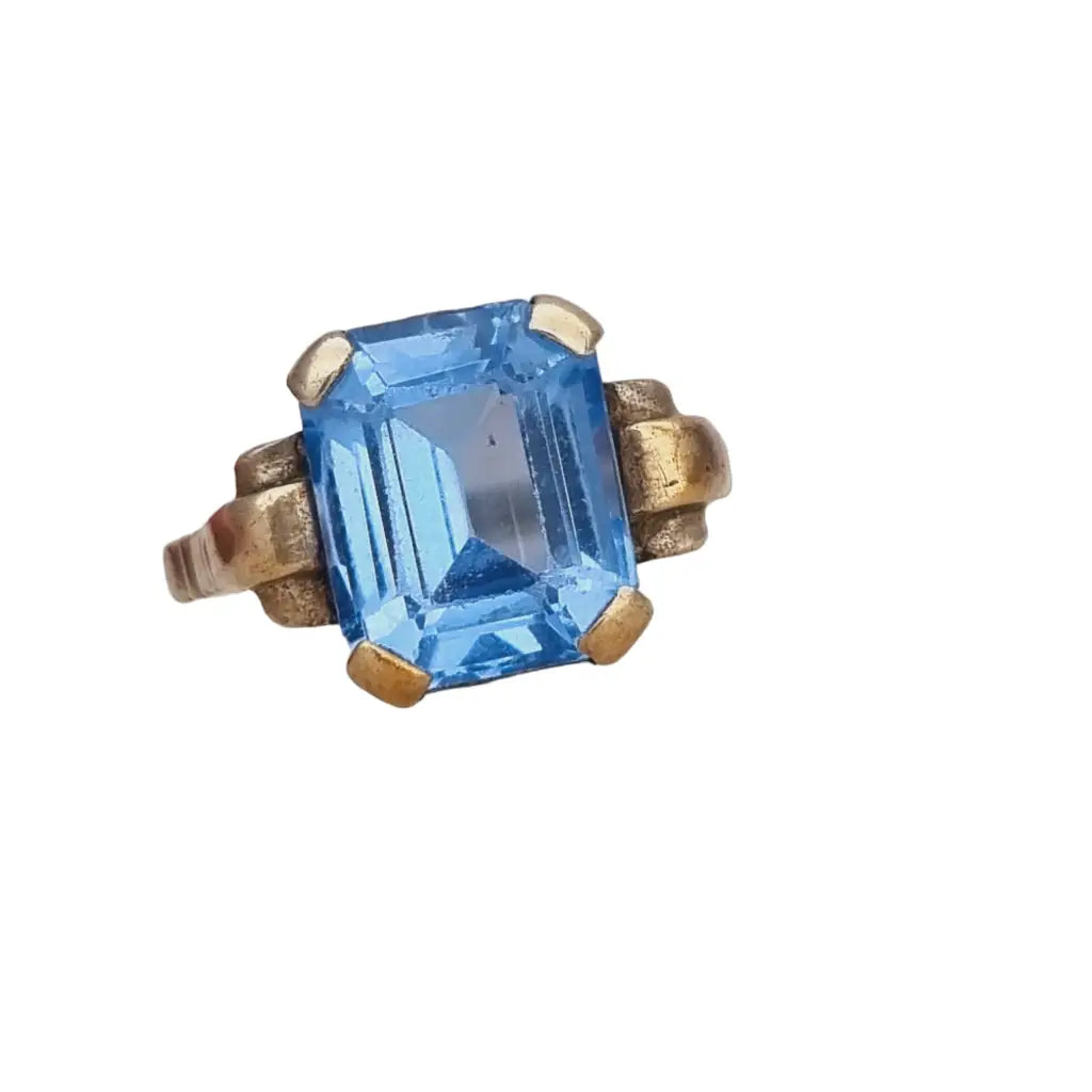 Anillos de aguamarina antiguos sale