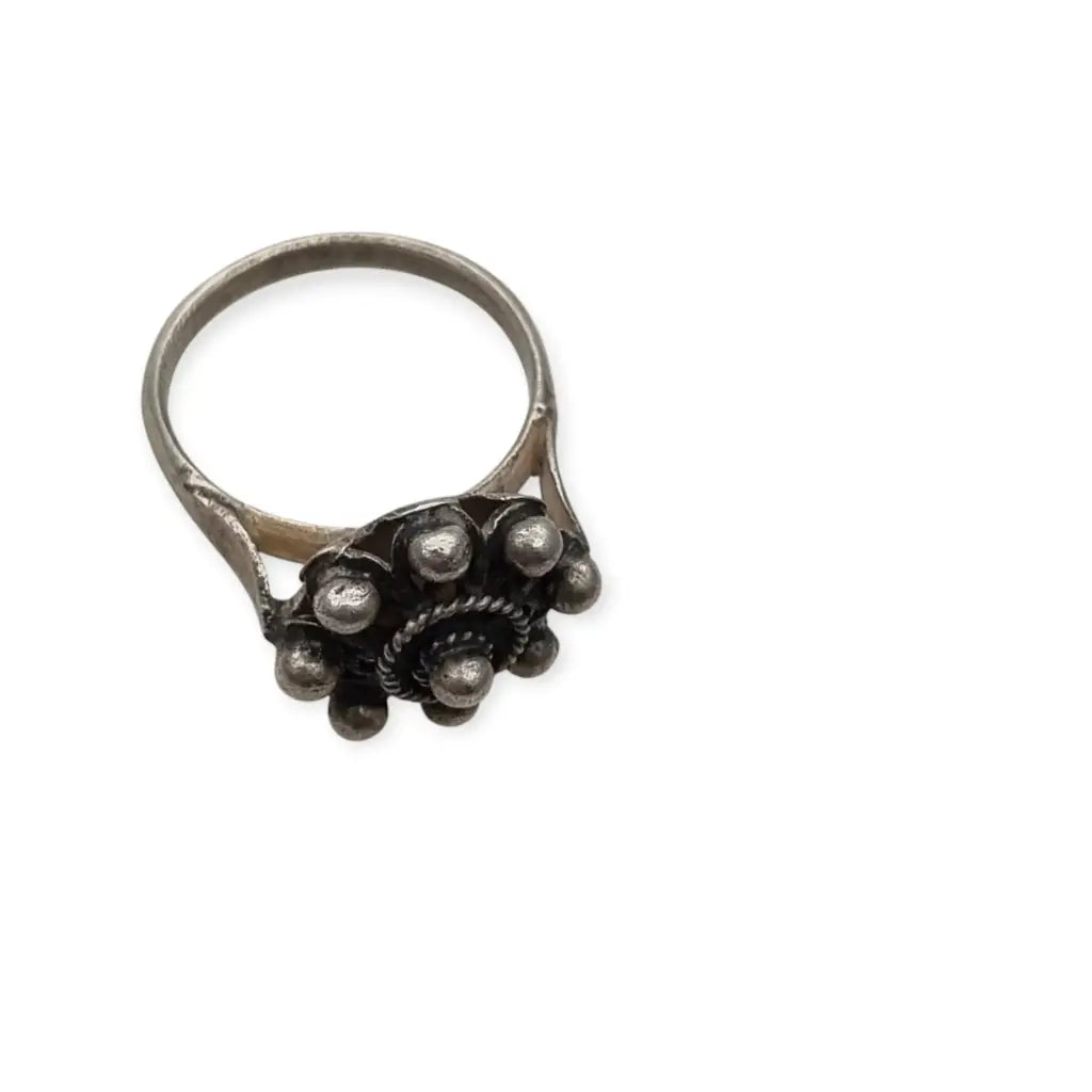 Anillo antiguo de plata con botón charro tradiciona para mujer Salamanca joya
