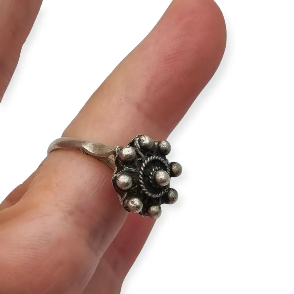 Anillo antiguo de plata con botón charro tradiciona para mujer Salamanca joya