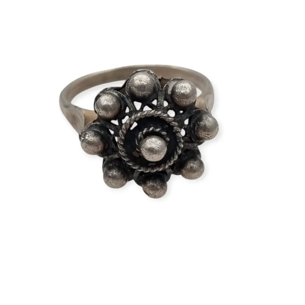 Anillo antiguo de plata con botón charro tradiciona para mujer Salamanca joya