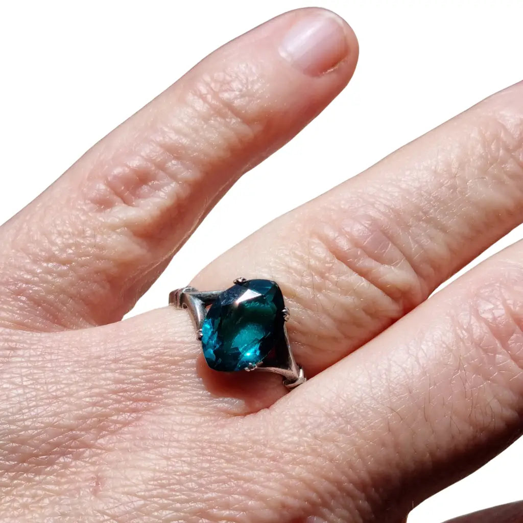 Anillo Art Déco de plata esterlina con piedra azul talla ovalada para mujer