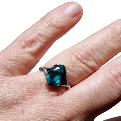 Anillo Art Déco de plata esterlina con piedra azul talla ovalada para mujer