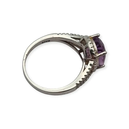 Anillo cóctel de plata 925 con amatista ovalada y halo circonitas diseño