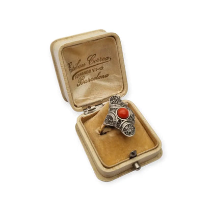 Anillo lanzadera de coral rojo y diamantes en oro 9k plata joyería art deco