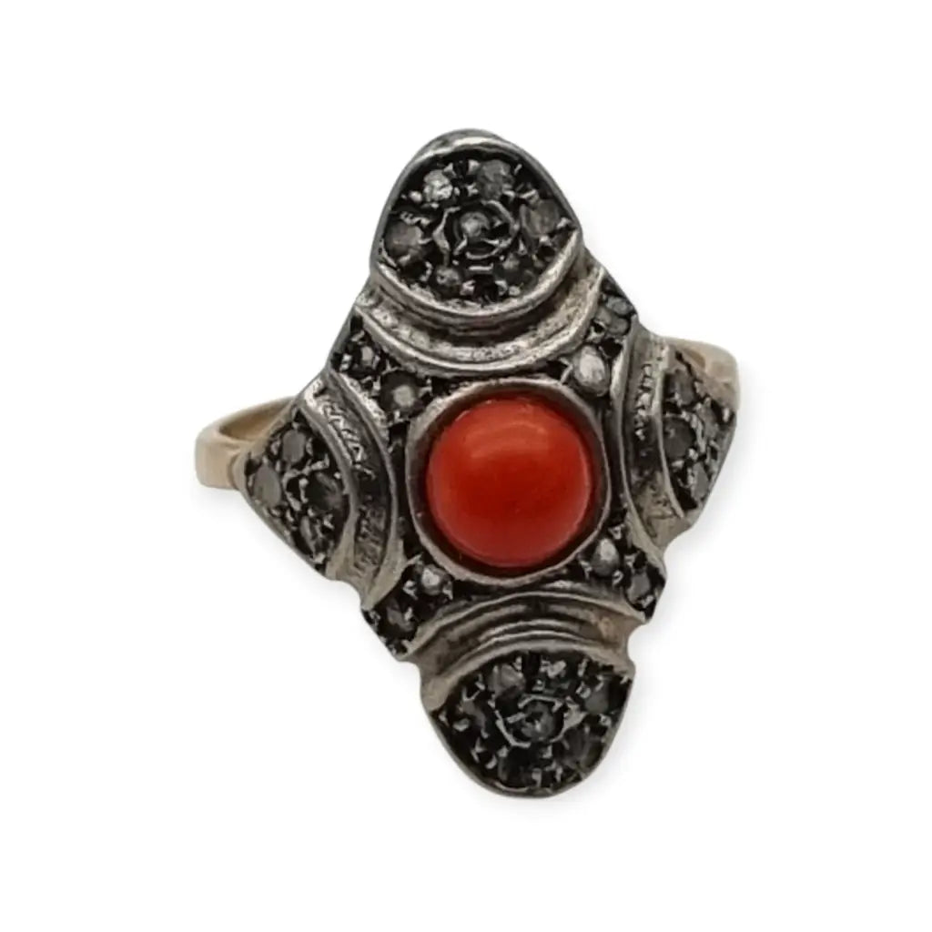 Anillo lanzadera de coral rojo y diamantes en oro 9k plata joyería art deco