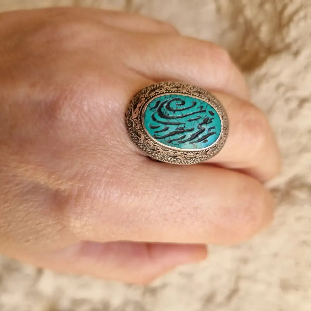 Anillo de plata boho con piedra verde grabada étnico Joyería oriental