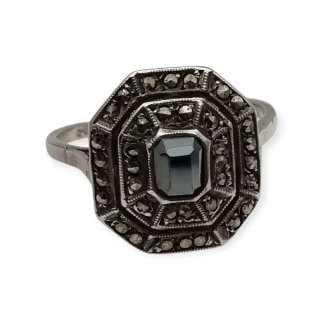 Anillo vintage estilo art decó de plata con marcasitas y hematita negra diseño