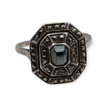 Anillo vintage estilo art decó de plata con marcasitas y hematita negra diseño