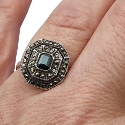 Anillo vintage estilo art decó de plata con marcasitas y hematita negra diseño