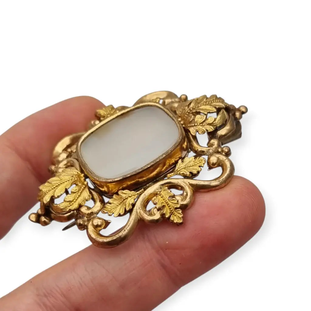 Broche Vintage Art Nouveau En Plastique Wedgwood Bleu Blanc Broche Vintage Art Nouveau En Plastique Wedgwood Bleu Blanc